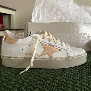 GOLDEN GOOSE HI STAR LOW TOP PLATFORM SNEAKERS